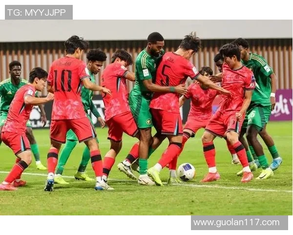 足球巨星登陆韩国掀起热潮 球迷热情高涨期待新赛季精彩对决