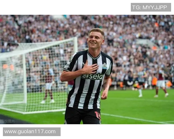 纽卡斯尔足球队球星崭露头角新赛季目标锁定英超冠军荣誉